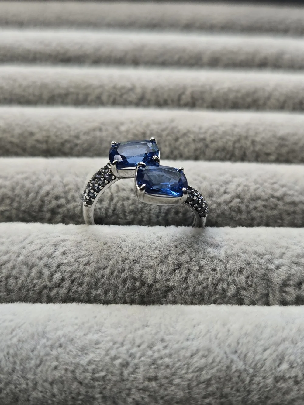 925 Sterling Silver Size 7 Blue Topaz Bomb Party Ring